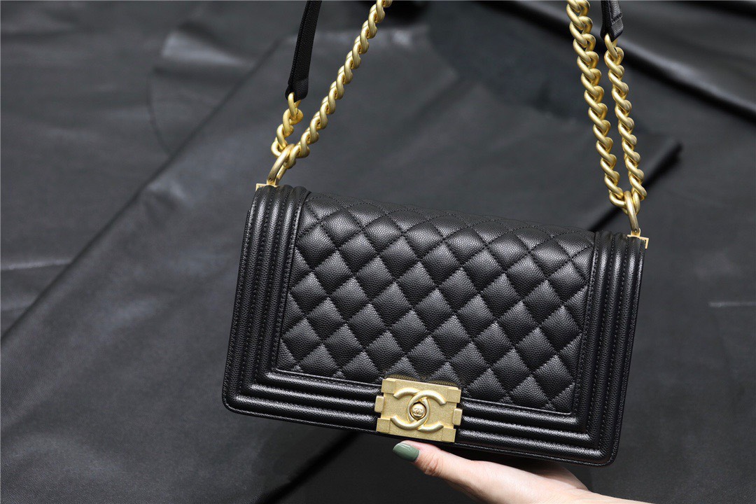 Túi Chanel Leboy Size 25 Da Caviar Khoá Vàng - Vy Luxury