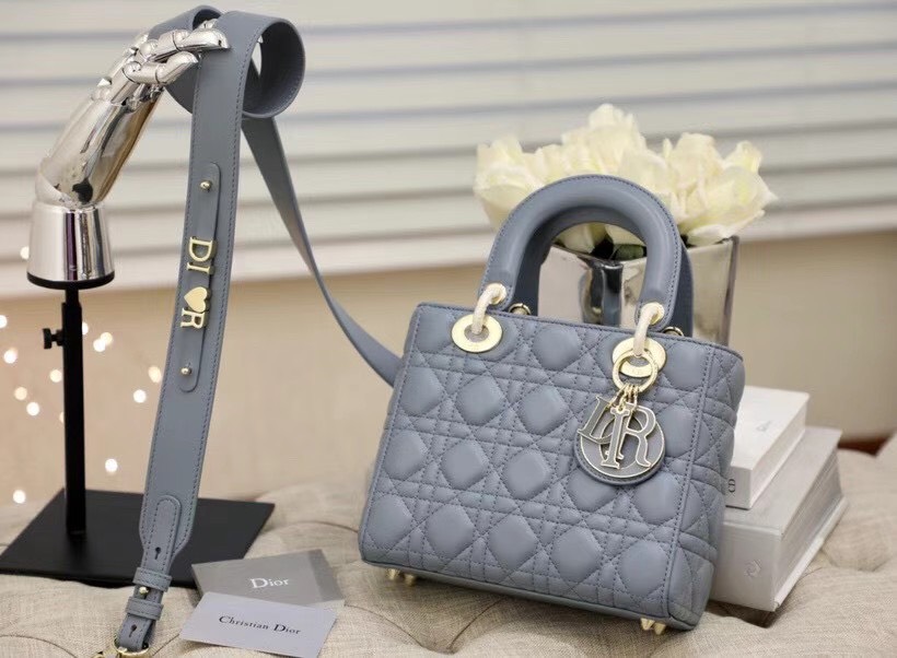 Dương Trần Store  Chuyên cung cấp các loại túi xách giày dép Gucci Dior  LV Hermes đồ luxury